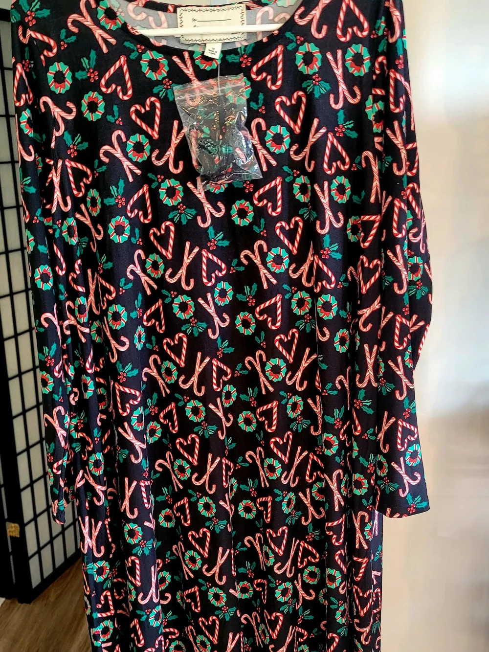 Derek Heart Black Holiday Dress/Shirt With Scrunchie - Picture 2 of 7